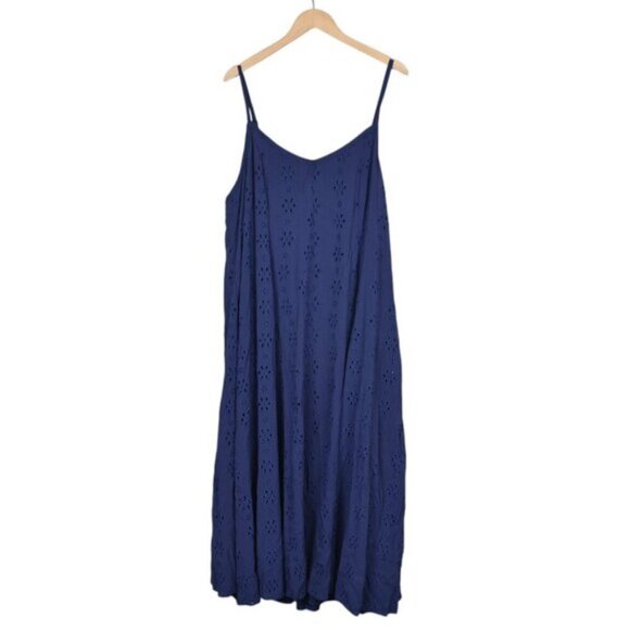 Torrid Maxi Challis Trapeze Dress Blue Embroidery Eyelet Flowy Size 3X - Picture 3 of 11